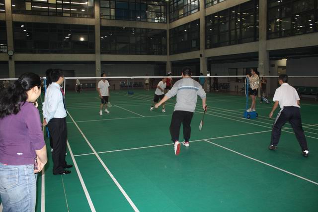 綠色動(dòng)力集團(tuán)舉行第一屆羽毛球比賽